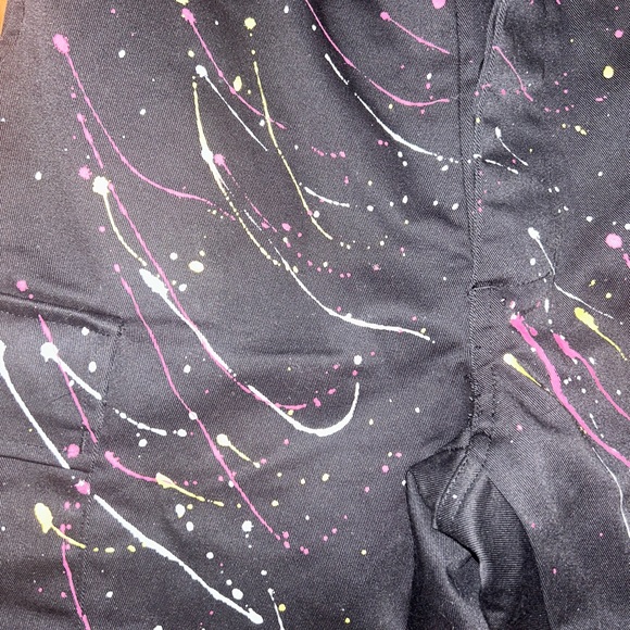 Fashion Nova black graffiti cargo pants Size S NWOT - Picture 5 of 16